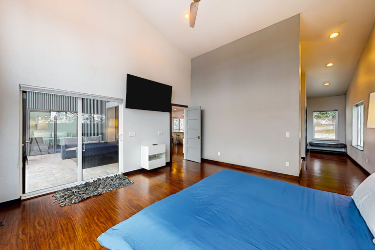 Room 2, Spokane River Retreat, Kootenai