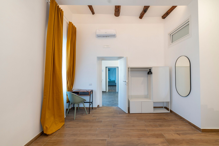 Interior 4, Il Vicoletto Maiorani 39, Napoli