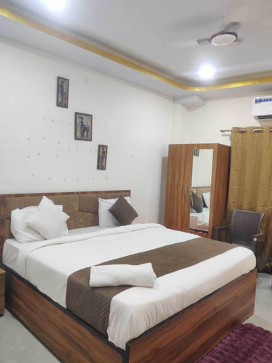 Room 5, Hotel Casa Premier, Indore
