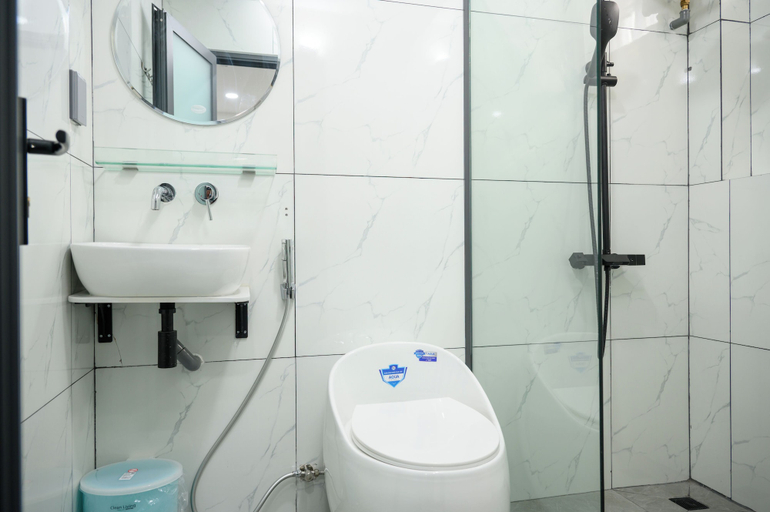 Bathroom 4, Khai Linh Homestay, District 3