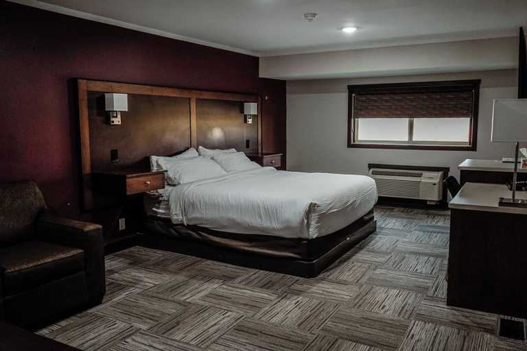 Bedroom 3, Homestead Inn and Suites, Bulkley-Nechako