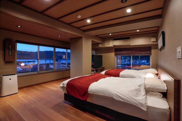Bedroom 3, Uminoniwa, Kamogawa