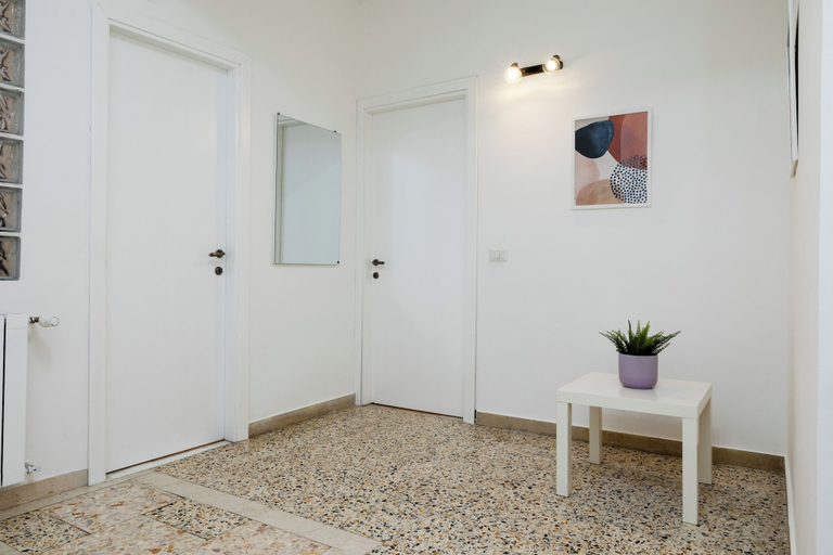 Interior 2, Pandolfo Apartment, Rome