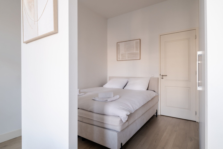 Room 3, Modern 1 BR Apartment Rotterdam West, Rotterdam