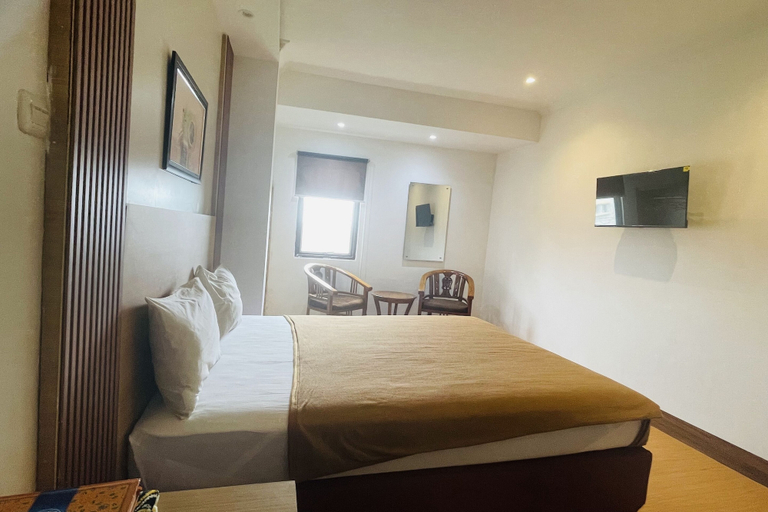 Room 5, Hotel O near Mall Panakukkang formerly, Makassar