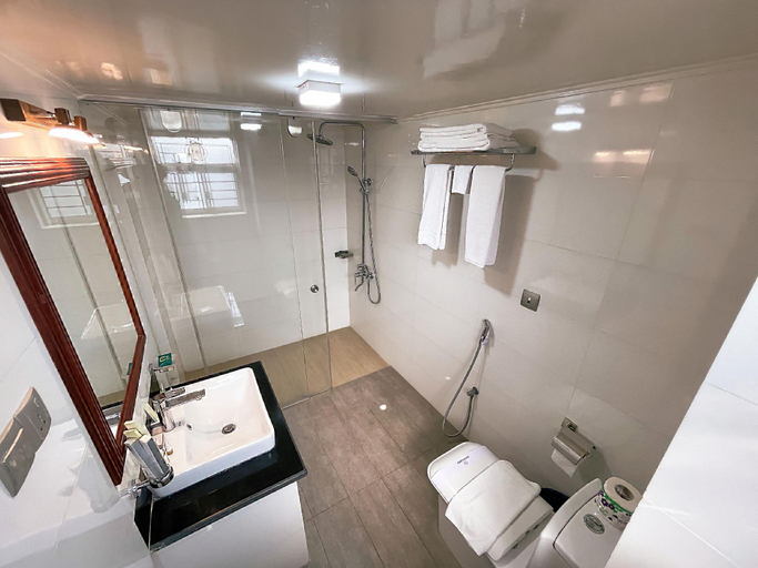 Bathroom 3, Nascent Gardenia Residence, Dhaka