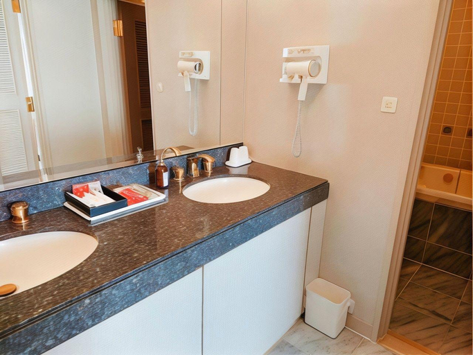 Bathroom 3, Ota Now Resort Hotel, Ōta