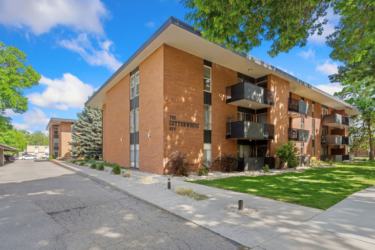 Exterior, The Aviary Near CSU Pool, Sauna, and Gym, Larimer