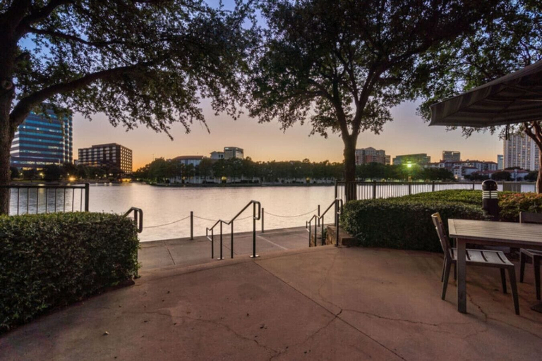 Interior 2, Stylish Modern Bedroomking Full Bed+pool&gym, Irving