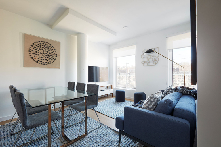 Others 1, Modern 3 BR Loft -shared Deck - gym - Mins to NYC, Hudson