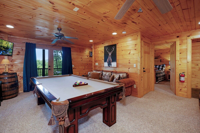 Game room 4, Whippoorwill Calling - Endless Mountain Views, Hot Tub and Fire Pit, Fannin