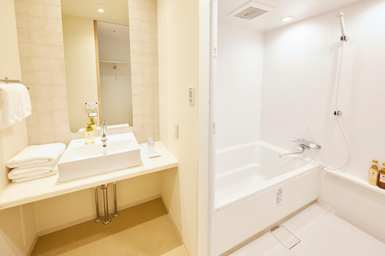 Bathroom 4, Hotel Rotterdam Huis Ten Bosch, Sasebo