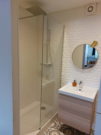Bathroom, Le Bompard, Aveyron