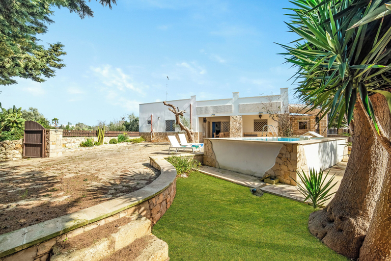 Property grounds 2, Villino Salentum With Private Pool and Garden, Lecce