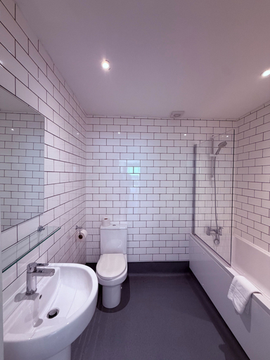 Bathroom 3, The Brighton Hotel, Brighton and Hove
