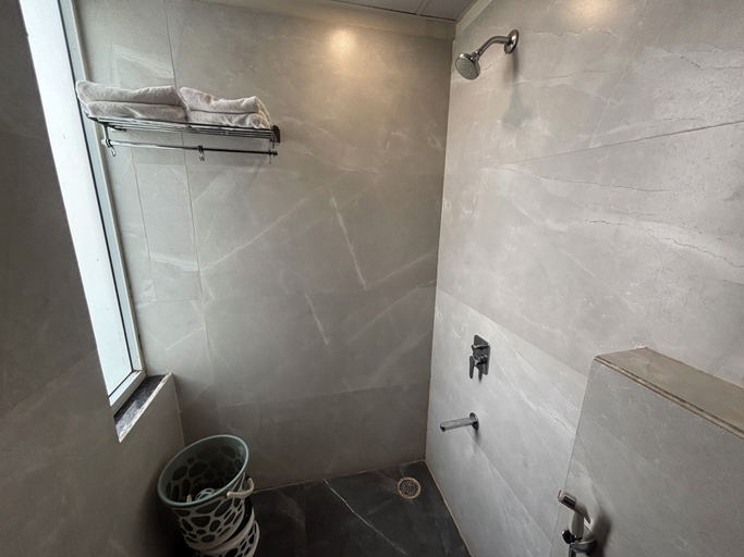 Bathroom 5, Hotel Regal By Rhytham, Jaipur