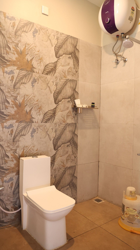 Bathroom 4, Dwaraka Resorts, Tiruvannamalai
