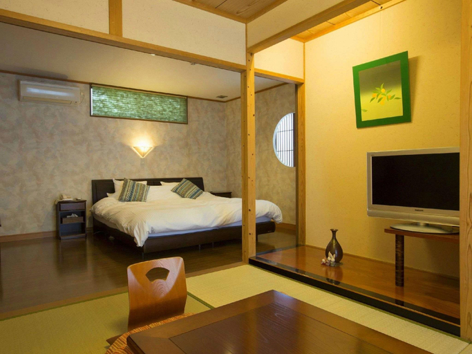 Bedroom 4, Onsensui Pool & Fufu Rotenburo no Hanareyado Yurian, Ibusuki