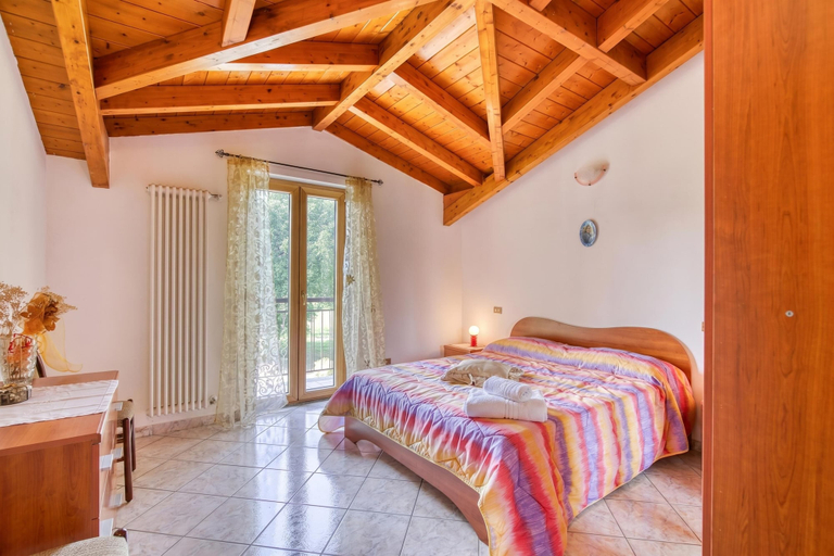 Bedroom 3, Casa Maddalena Private Beach, 2BR Sleeps 4, Varese