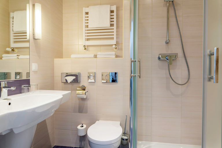 Bathroom 4, Metropol, Warsaw
