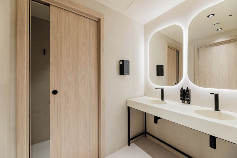 Bathroom 2, Hotel Ciencias Select, Valencia