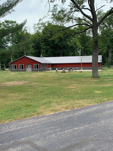 Exterior 4, Mountain Valley Lodge & Campground, Benzie