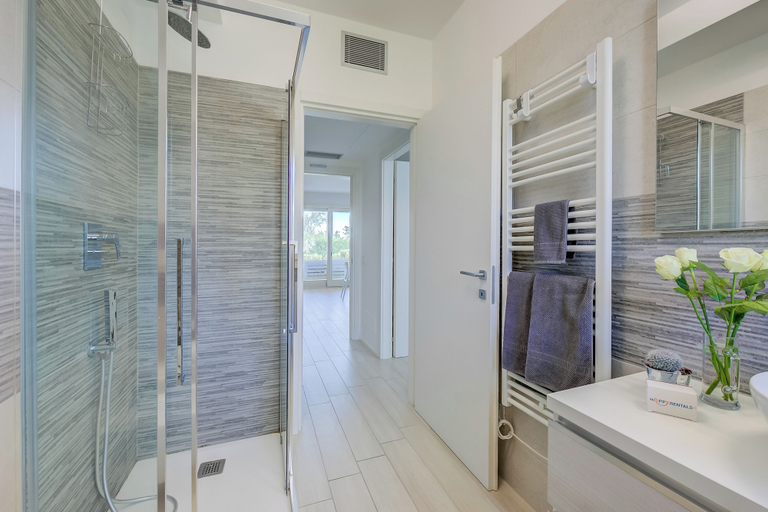 Bathroom 2, Una Meta Tra Gli Ulivi - Pool and Private Terrace, Verona