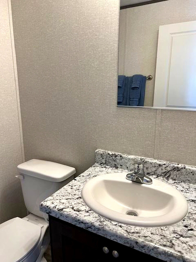 Bathroom 5, Willow Beach RV Park & Marina, Palo Pinto