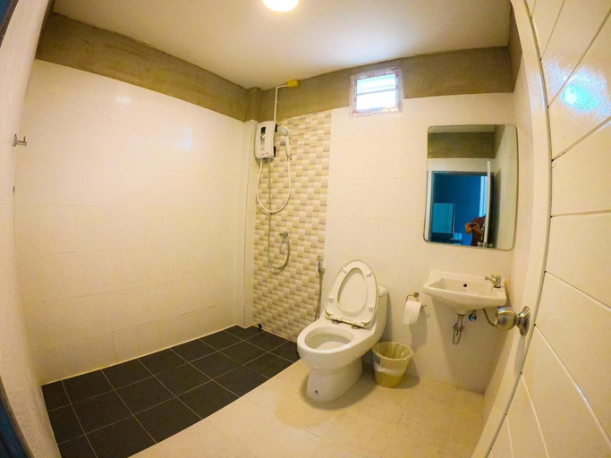 Bathroom 3, Downtown Kohlarn Resort, Pattaya