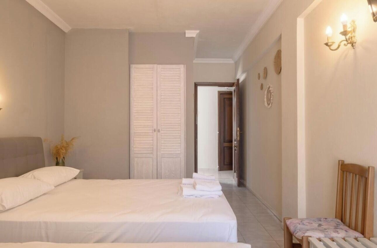 Room 4, MIRONI & VICTORIA HOTELS, East Macedonia and Thrace