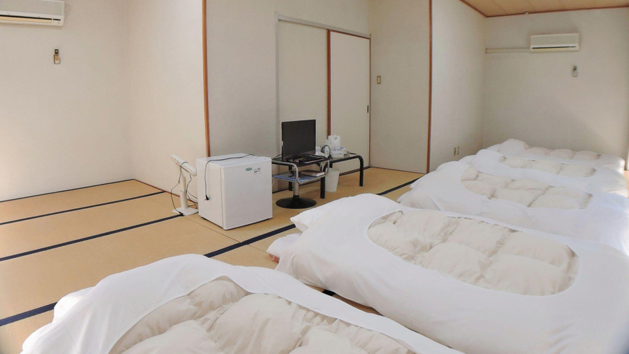 Bedroom 3, Hotel Asahi, Sukumo
