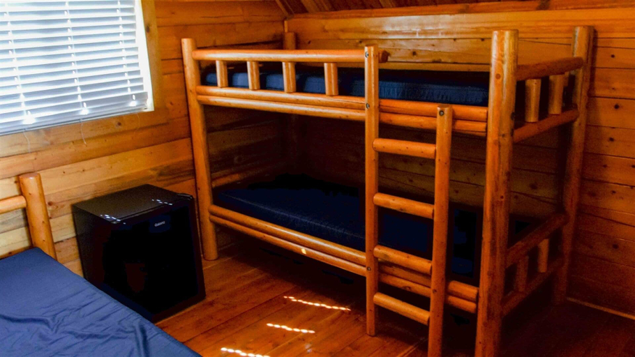 Room 5, Laramie RV Resort, Albany