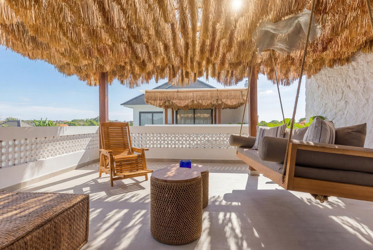 Balcony/terrace 3, Riddhi Villa - Spacious Private Pool Retreat in Canggu, Badung