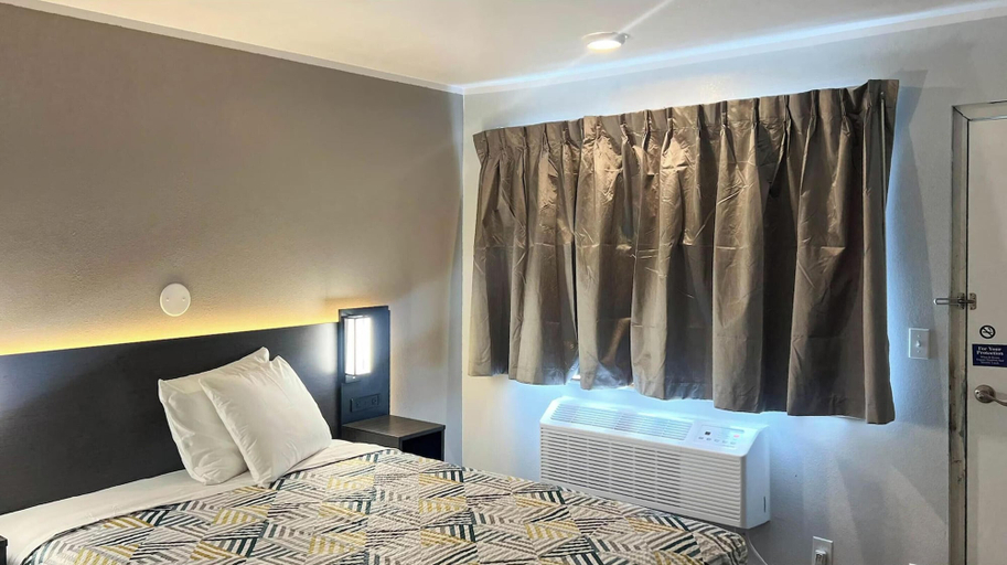 Room 5, Studio 6 – Elko, NV, Elko