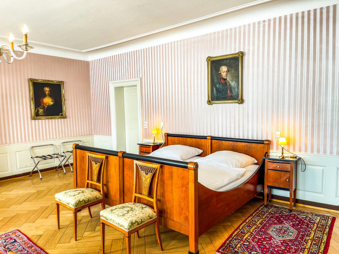 Bedroom 4, Boardinghouse Sonne, Ortenaukreis