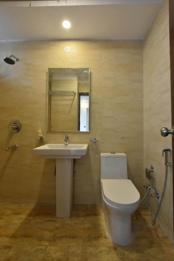 Bathroom 3, Hotel Doon's Pride, Dehradun