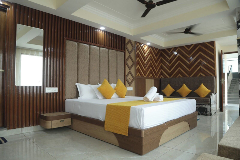 Room 4, Hotel Radha Vallabh, Rudraprayag