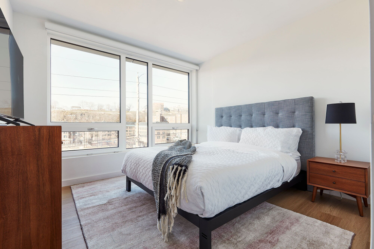 Bedroom 3, Modern 3 BR Loft -shared Deck - gym - Mins to NYC, Hudson