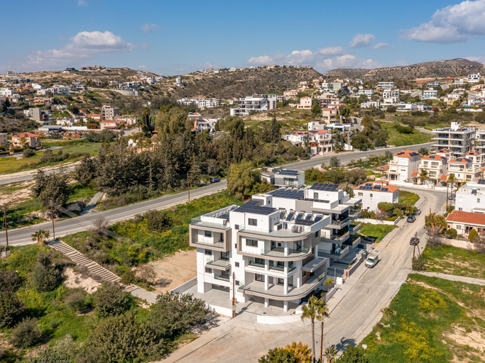 Exterior & Views 1, Sanders Eduardovich - Modern2 Bedroom with Balcony