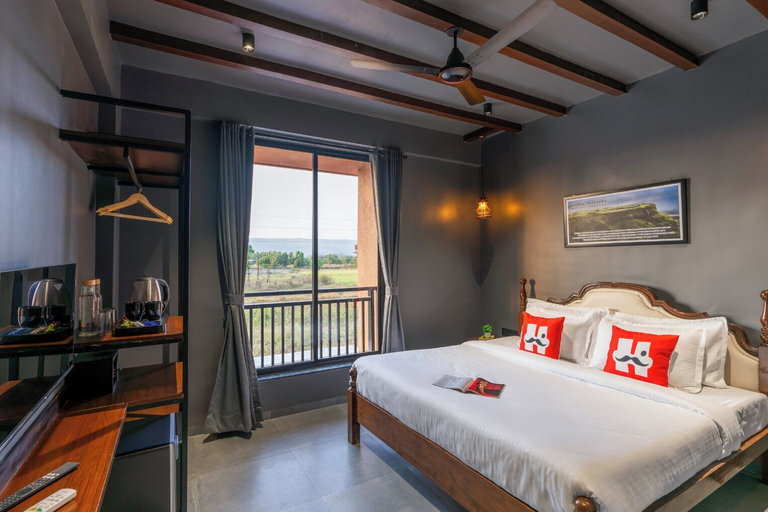 Room 5, Moustache Hostel Lonavala, Pune