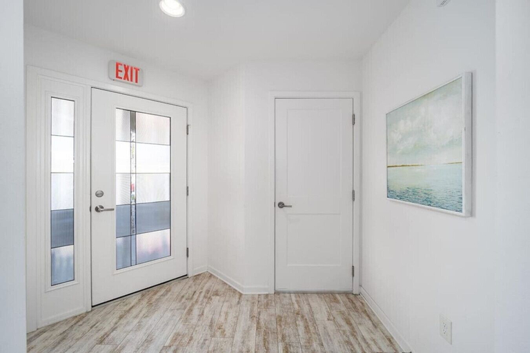 Interior 2, 561g Massive Newly Built 3 Bedroom!, Sumter