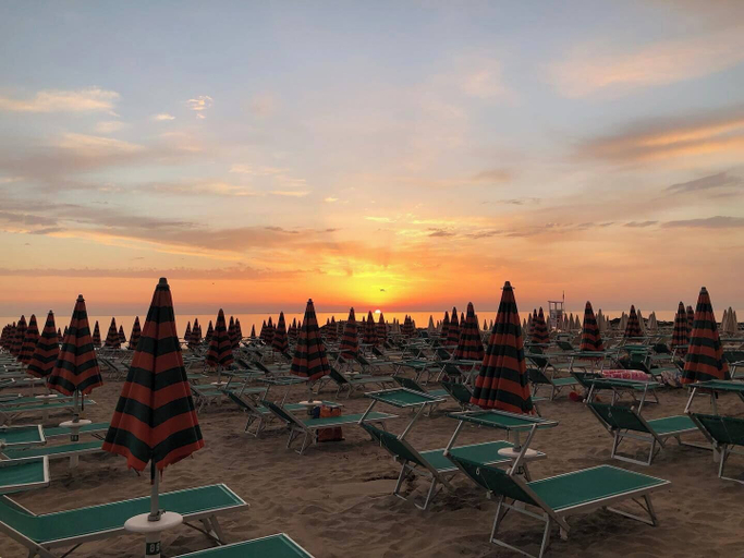 Others 4, Hotel Franca, Rimini