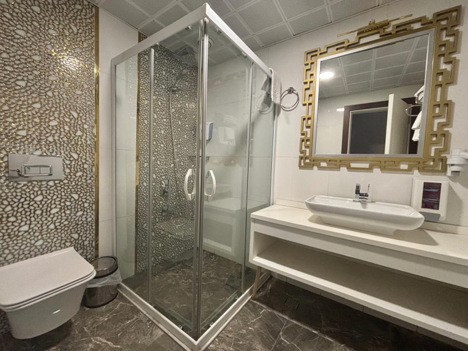 Bathroom 4, VERA VISTA HOTEL, Merkez