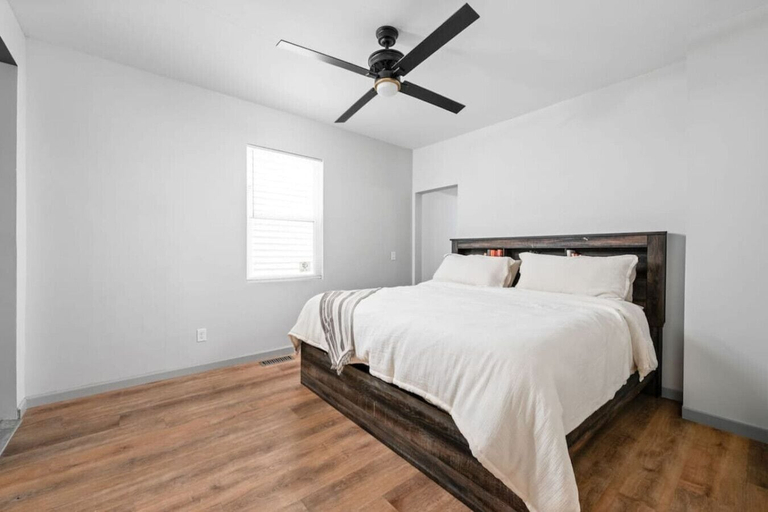Interior 2, 590 Newly Remodeled 4 Bedroom - Downtown, Indianapolis