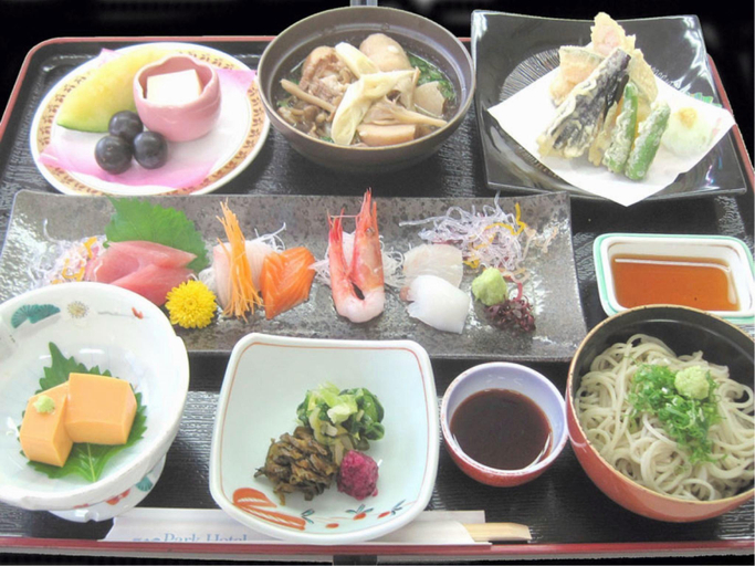 Food & Drinks 5, Tas Park Hotel, Nagai