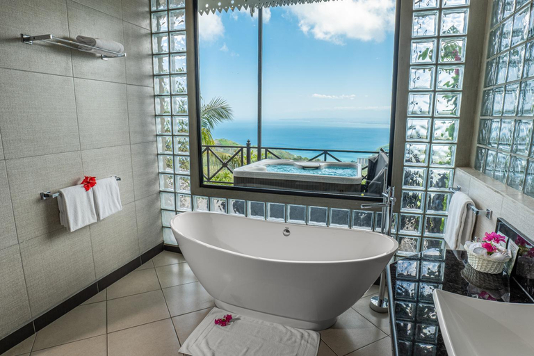 Bathroom, Hotel Villa Caletas, Garabito
