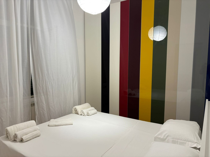 Room 2, Casa Delle Camelie, Napoli