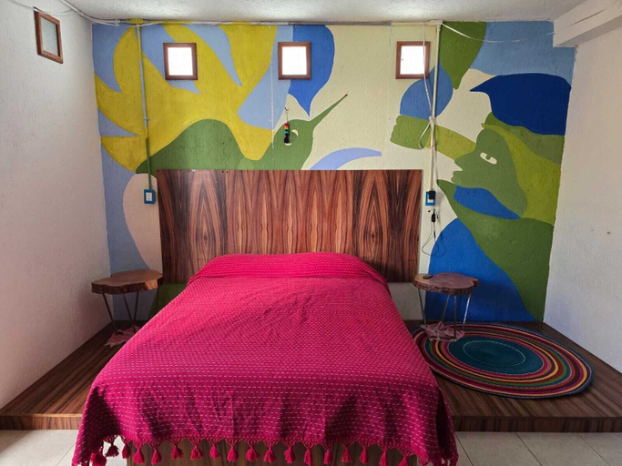 Room 5, Casa del Árbol Xochimilco, Del Centro