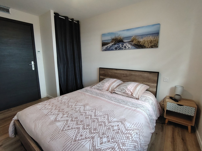 Room 2, Spacieux logement 1 chambre et terrasse, Vendée