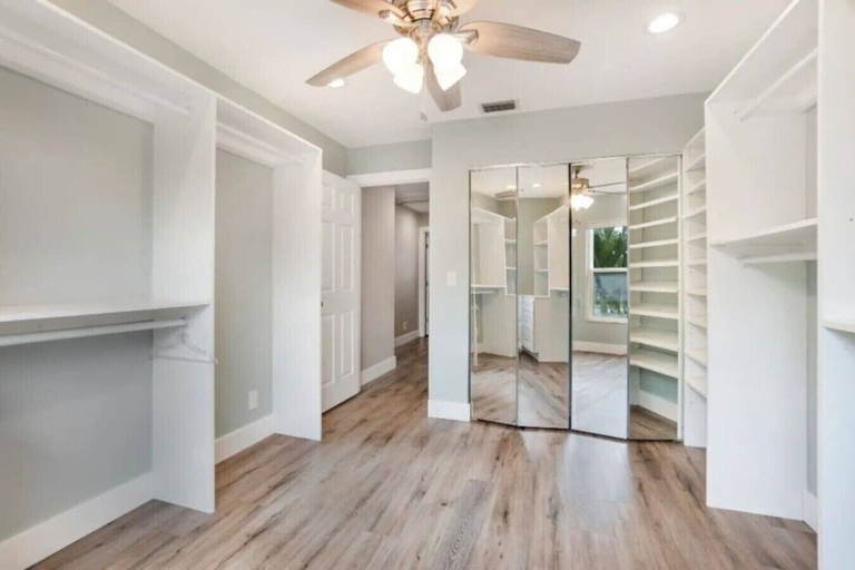 Interior 2, 240 Equestrian 8 Beds Private Pool, Palm Beach